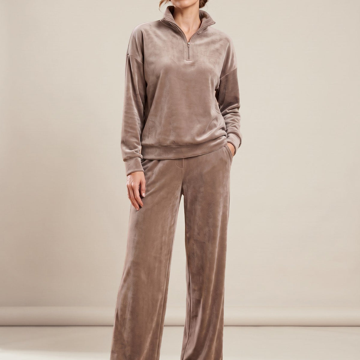 Micheline Set, worn