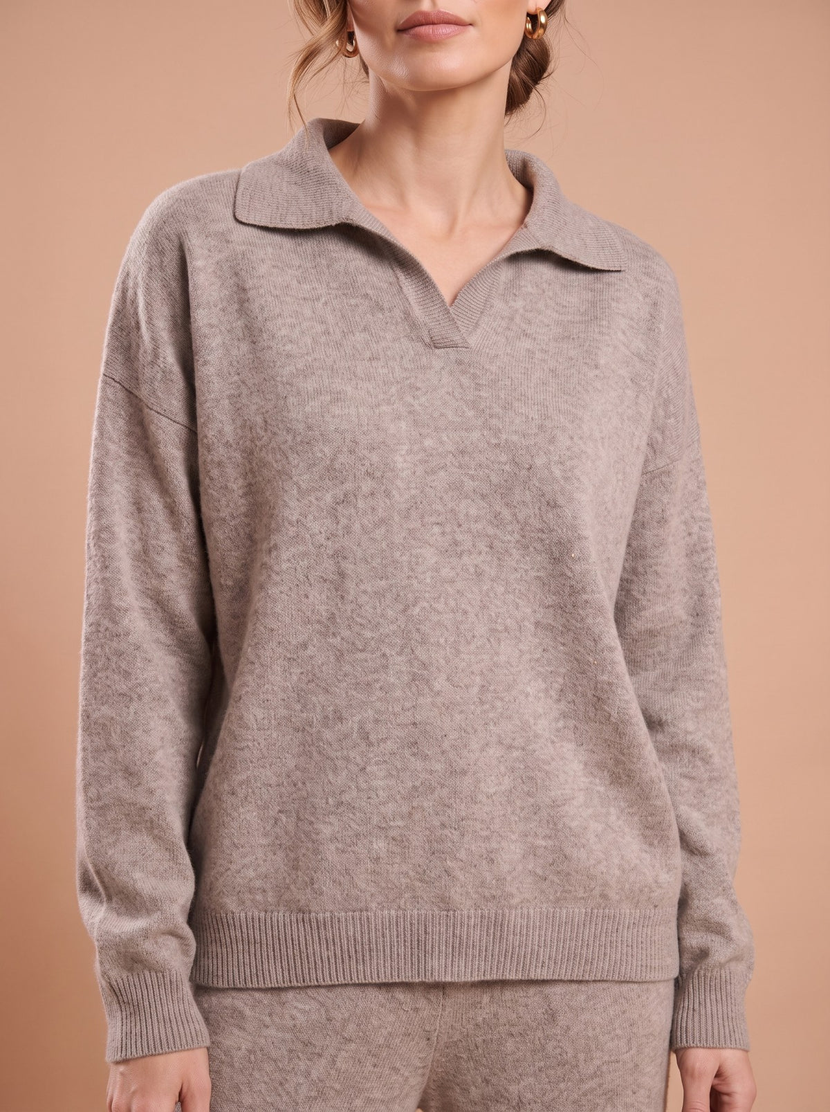 Ensemble Odile détail du col et de la maille