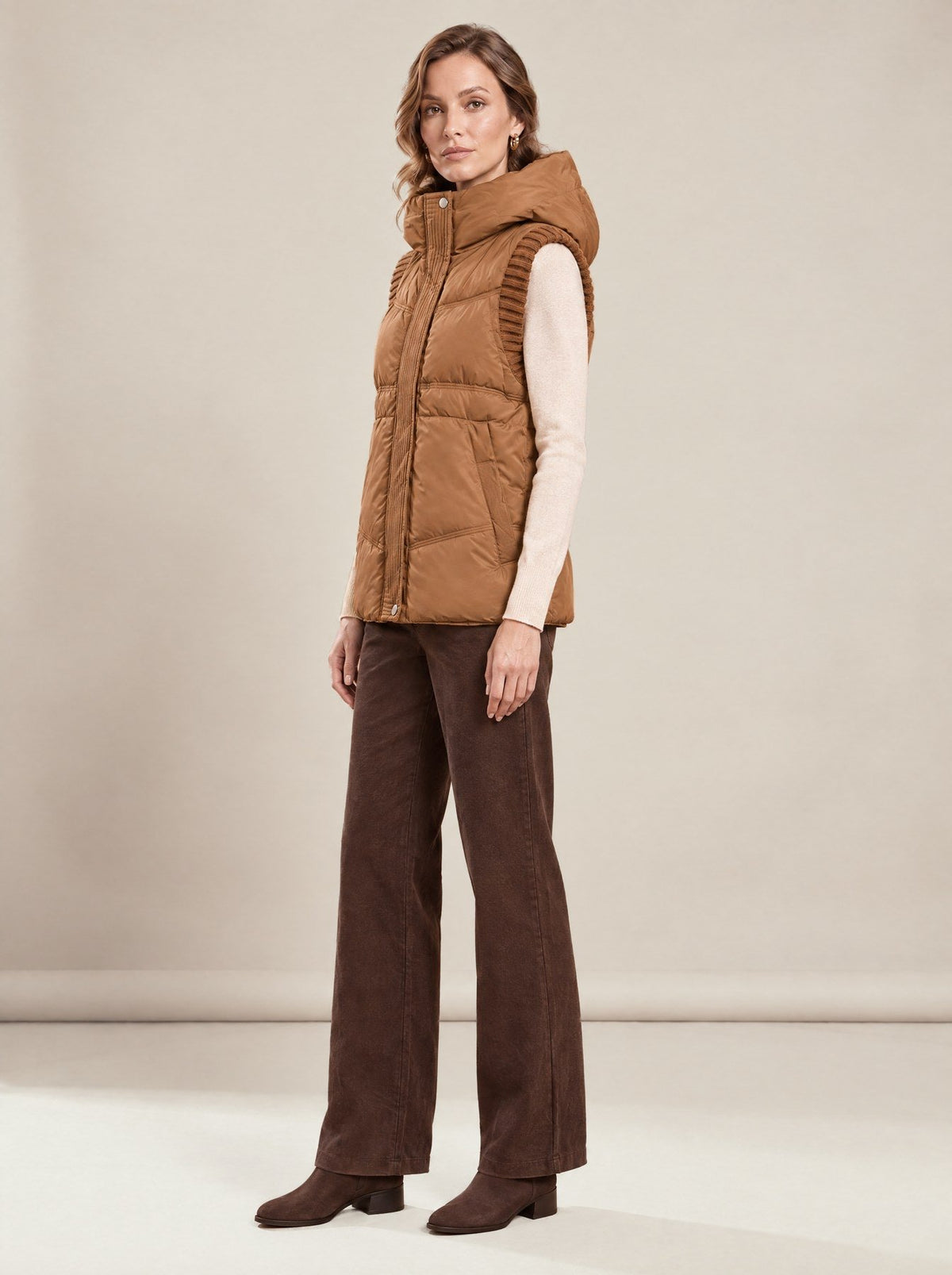 Berthe Gilet, three-quarter view
