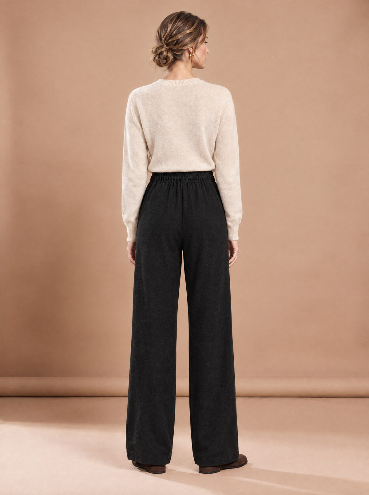 Pantalon Large Noir vu de dos