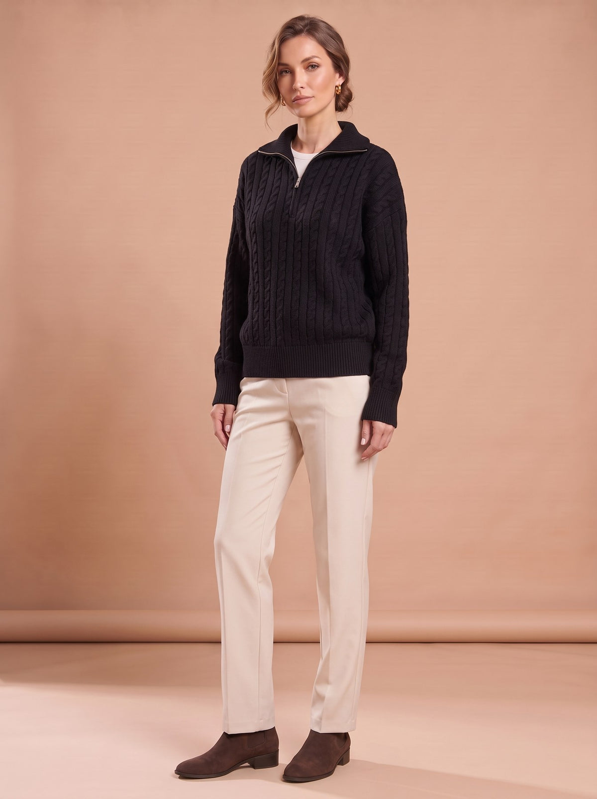 Pull Yolande vu de trois-quarts