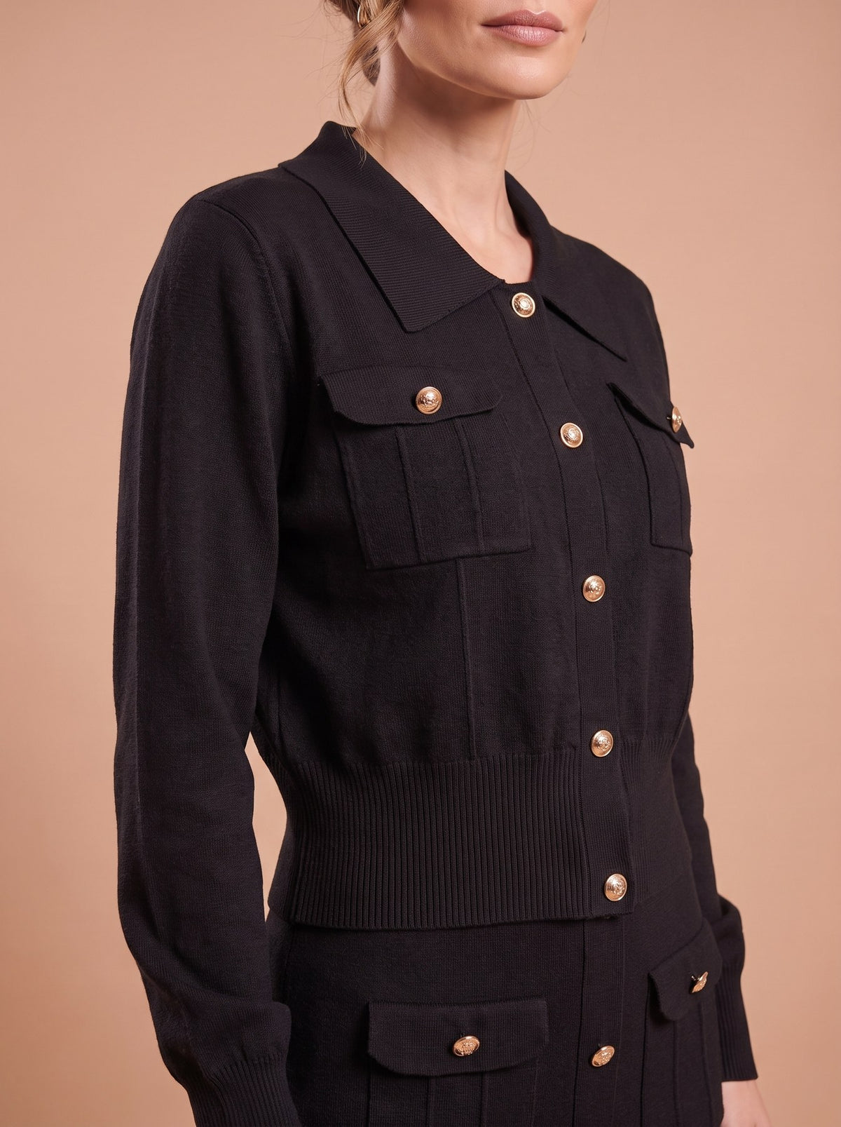 Ensemble Clotilde détail du col et des boutons