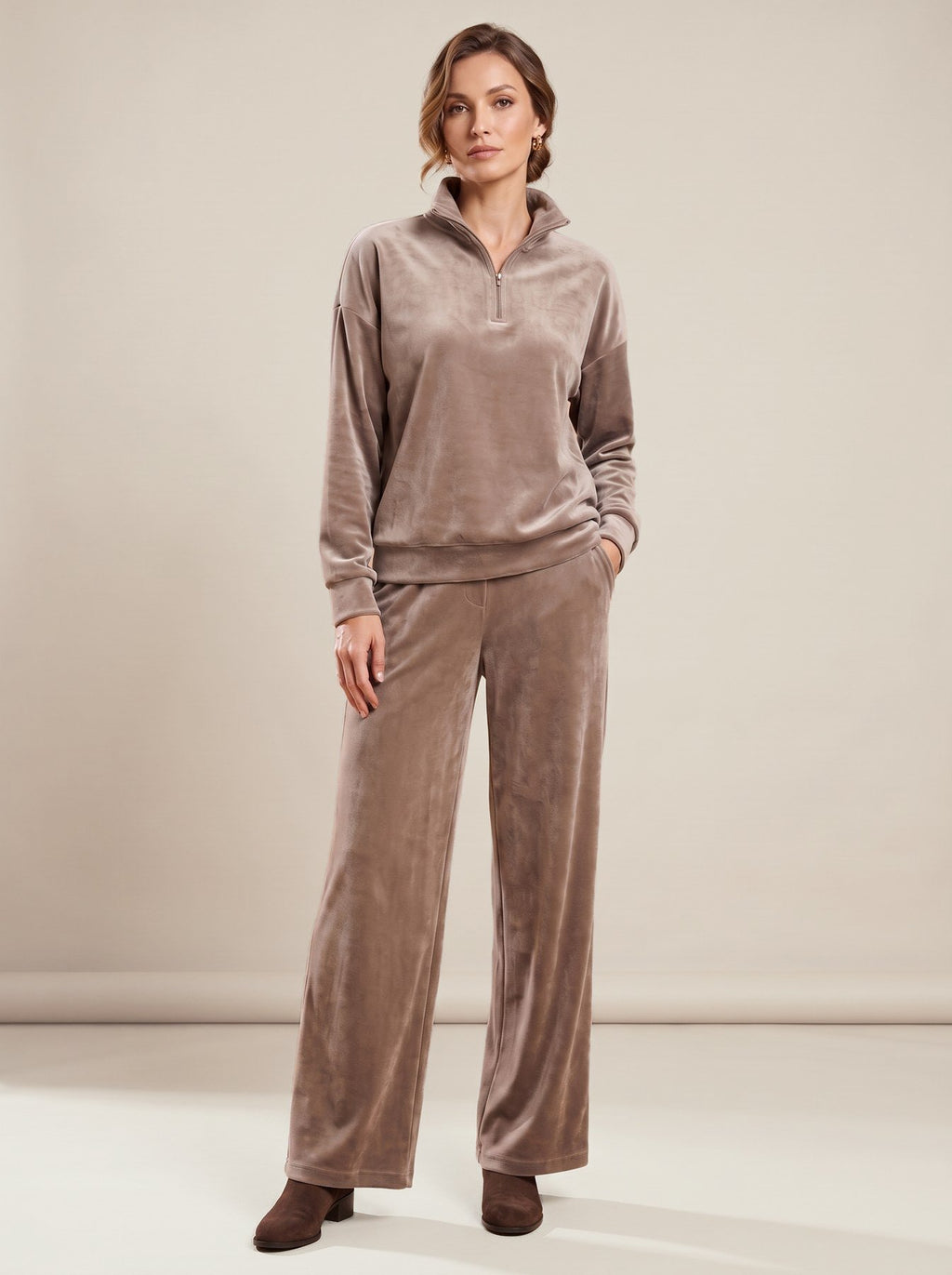 Micheline Set, worn