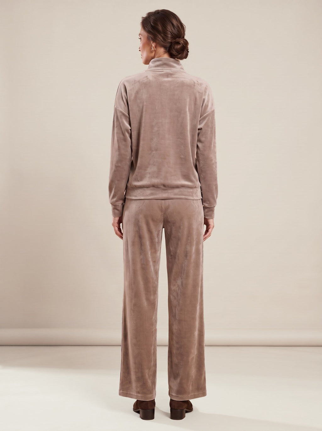 Micheline Set, back view