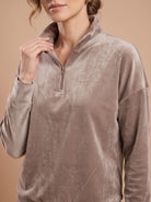 Ensemble Micheline détail du col zippé en velours