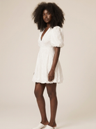 Robe Celeste vue trois-quarts