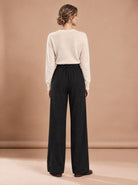 Pantalon Large Noir vu de dos